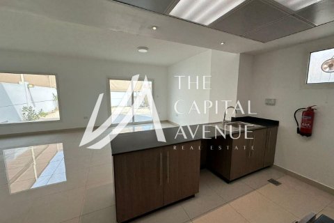 4 bedrooms Townhouse in Al Samha, UAE No. 136946 7