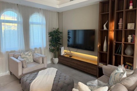 Villa de 3 chambres à Legacy, UAE No. 89391 15