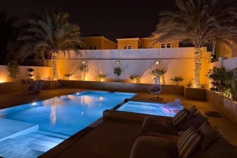 Villa de 3 chambres à Legacy, UAE No. 89391 4