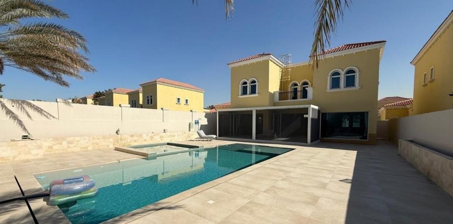 Villa de 3 chambres à Legacy, UAE No. 89391