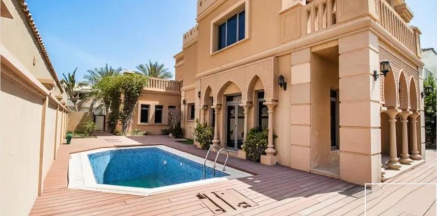 5 bedrooms Villa in Garden Homes, UAE No. 194370