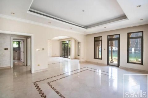 5 bedrooms Villa in Garden Homes, UAE No. 194370 3
