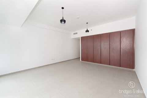 Apartment de 3 dormitorios en Emirates Crown, UAE No. 148222 16