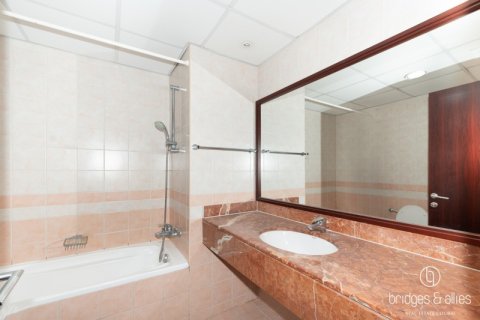 Apartment de 3 dormitorios en Emirates Crown, UAE No. 148222 26