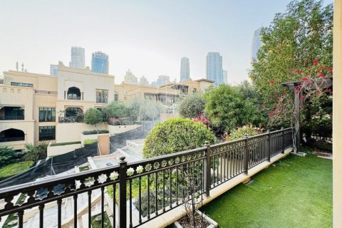 Apartment de 2 dormitorios en Old Town, UAE No. 148227 10