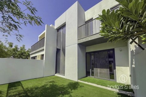 Villa de 3 dormitorios en Tilal Al Ghaf, UAE No. 148228