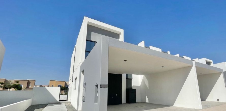 4 bedrooms Townhouse in Dubai, UAE No. 173246