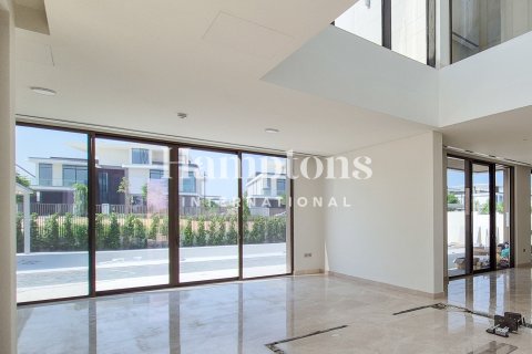 Villa de 5 dormitorios No. 118686 3