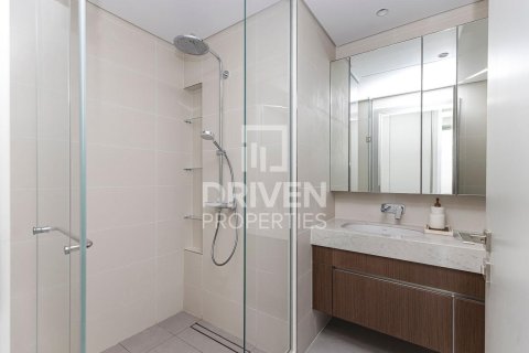 Apartment de 2 dormitorios en EMAAR Beachfront, UAE No. 191614 12