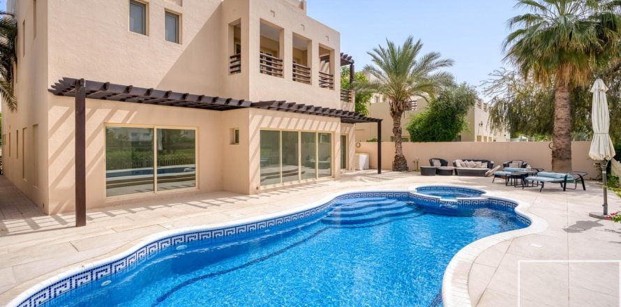 Villa de 5 chambres à Meadows 8, UAE No. 201023