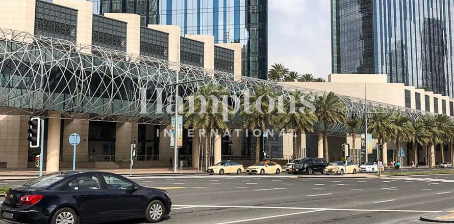 581.915m² Cafe / restaurant No. 125806