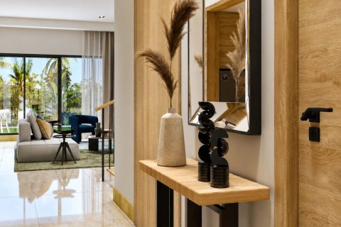 5 bedrooms Villa in Dubai Investment Park, UAE No. 165197 4