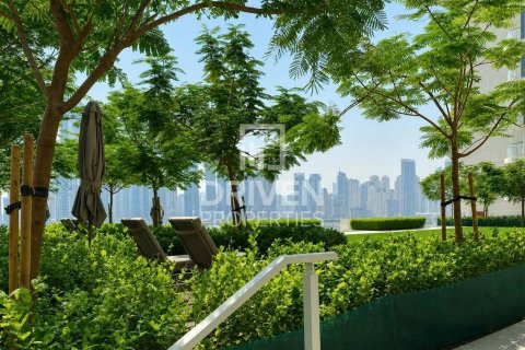 Apartment de 2 dormitorios en EMAAR Beachfront, UAE No. 207359 28
