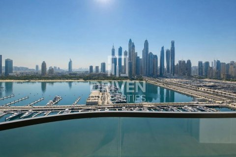 Apartment de 2 dormitorios en EMAAR Beachfront, UAE No. 207359 15