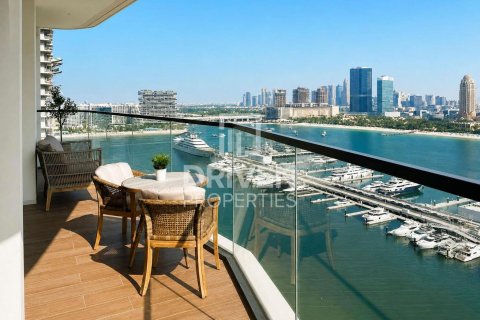 Apartment de 2 dormitorios en EMAAR Beachfront, UAE No. 207359 13