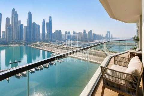 Apartment de 2 dormitorios en EMAAR Beachfront, UAE No. 207359 16