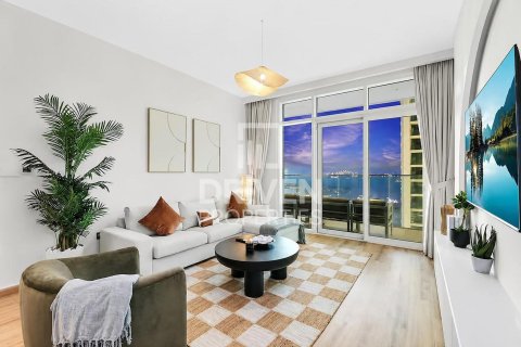Appartement de 1 chambre à EMAAR Beachfront, UAE No. 207361 3