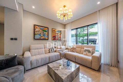 Дуплекс с 3 спальнями в Бизнес-Бэй, ОАЭ №138242 3