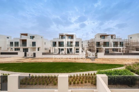 4 bedrooms Townhouse in The Valley, UAE No. 193758 14