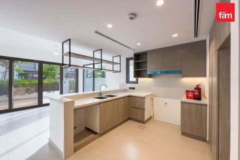 Villa de 4 dormitorios  No. 125231 8