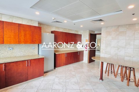 Квартира с 4 спальнями в Джумейра Бич Резиденс, ОАЭ №149160 12