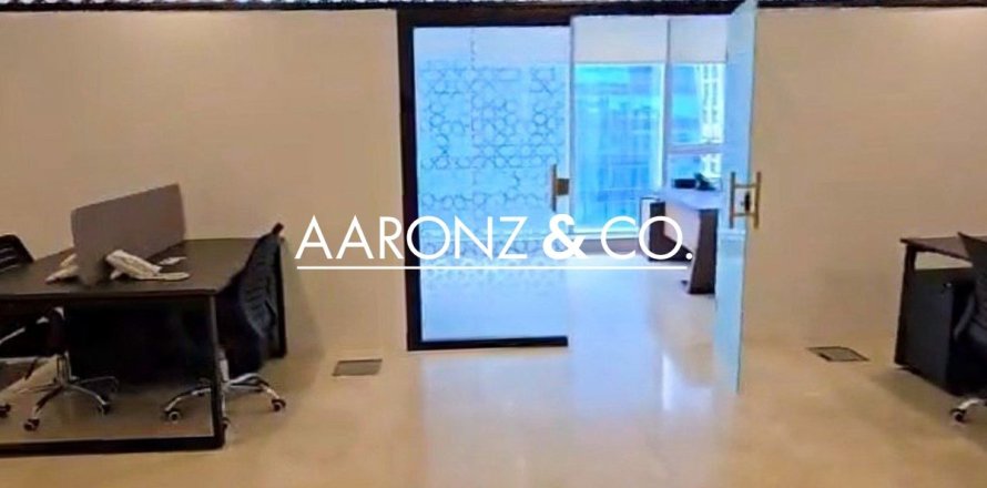 82مربع، مكتب في الخليج التجاري, الإمارات العربية المتحدة رقم 149156