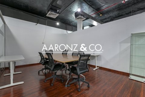 109m² Office in Business Bay, UAE No. 149161 6