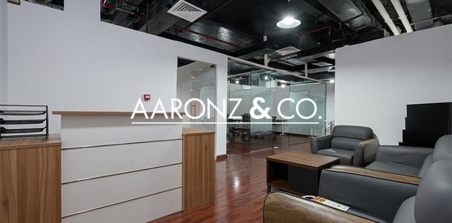 109m² Office in Business Bay, UAE No. 149161