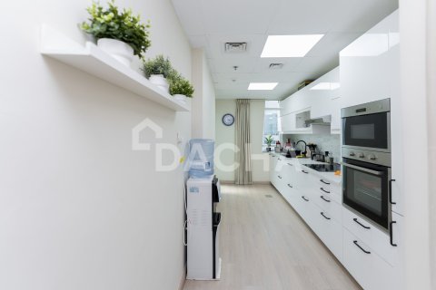 Квартира с 2 спальнями в Dubai Sports City, ОАЭ №161287 17