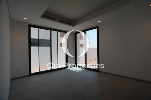4 غرف نوم فيلا  رقم 115128 25