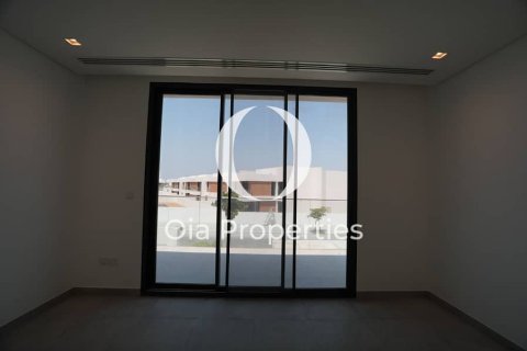 4 غرف نوم فيلا  رقم 115128 24