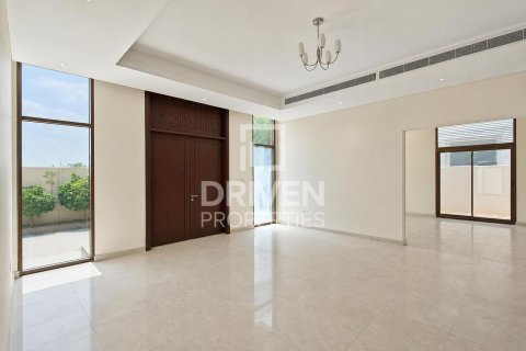 5 bedrooms Villa in Nad Al Sheba 1, UAE No. 199876 11