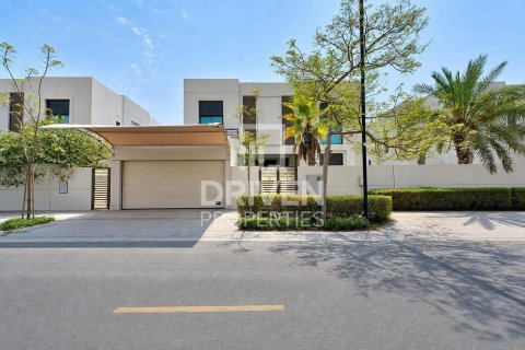 5 bedrooms Villa in Nad Al Sheba 1, UAE No. 199876 13