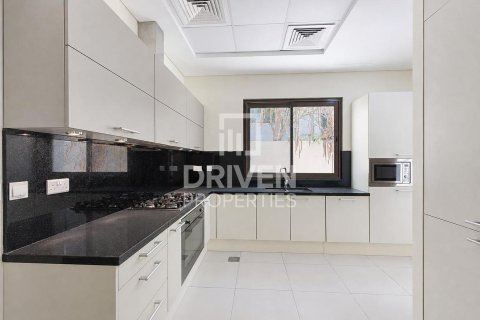 5 bedrooms Villa in Nad Al Sheba 1, UAE No. 199876 21