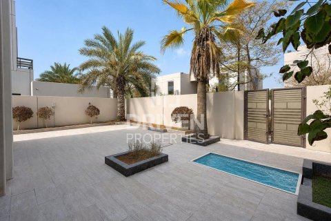 5 bedrooms Villa in Nad Al Sheba 1, UAE No. 199876 14