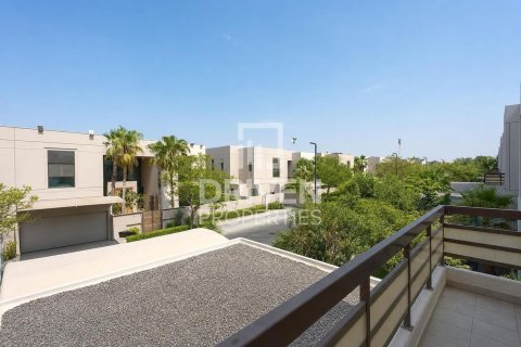5 bedrooms Villa in Nad Al Sheba 1, UAE No. 199876 18