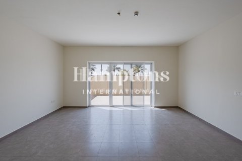 Apartment de 3 dormitorios en Dubai South (Dubai World Central), UAE No. 200068