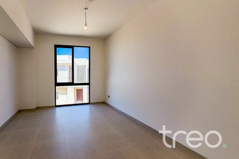 4 bedrooms Villa in Dubai, UAE No. 200909 3