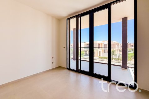 4 bedrooms Villa in Dubai, UAE No. 200909