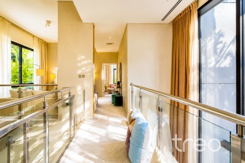 5 bedrooms Villa in The Field, UAE No. 200906 8