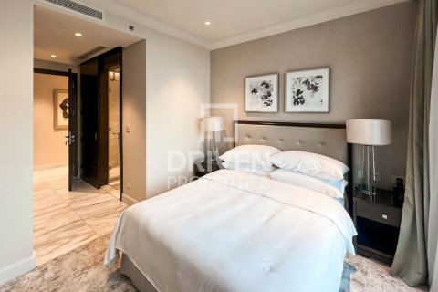 Квартира с 4 спальнями в The Address Residence Fountain Views, ОАЭ №193170 22