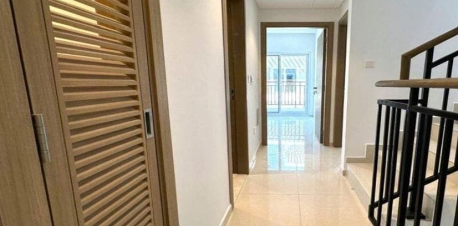 Townhouse de 3 dormitorios en DAMAC Hills (Akoya by DAMAC), UAE No. 150186