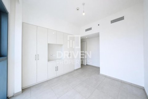 Квартира с 3 спальнями в Zabeel, ОАЭ №209438 13