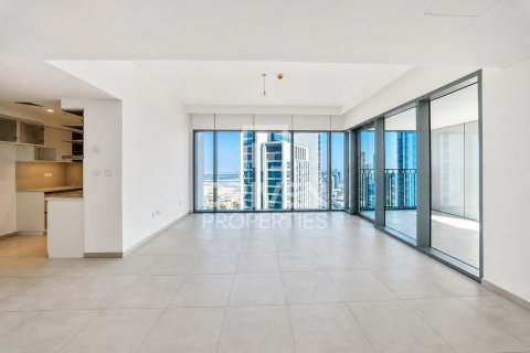 Квартира с 3 спальнями в Zabeel, ОАЭ №209438 4