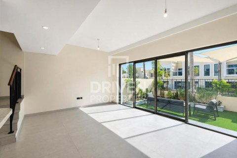 Таунхаус с 4 спальнями в Damac Lagoons, ОАЭ №209443 3