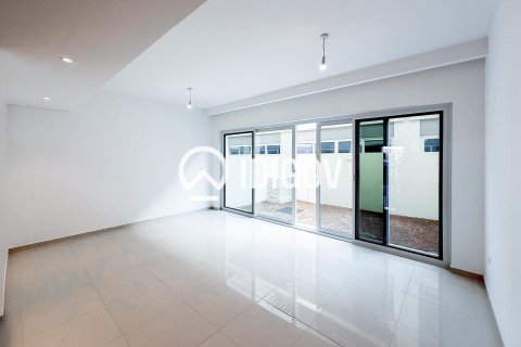 3 bedrooms Townhouse in Dubai, UAE No. 184652 9