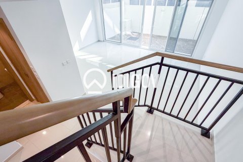 3 bedrooms Townhouse in Dubai, UAE No. 184652 7
