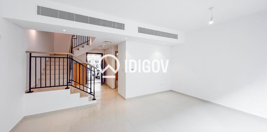 3 bedrooms Townhouse in Dubai, UAE No. 184652