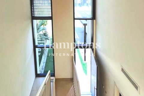 3 bedrooms Townhouse in Richmond, UAE No. 139904 5