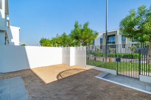 3 bedrooms Villa in Ruba, UAE No. 139908